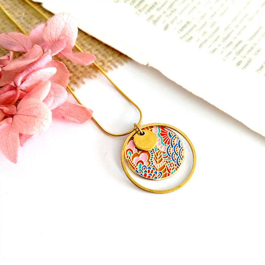 Collier pendentif en émail multicolore pour femme