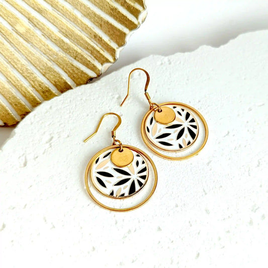 Boucles d’oreilles pendantes en émail Fleurs or, noir et blanc pour femme