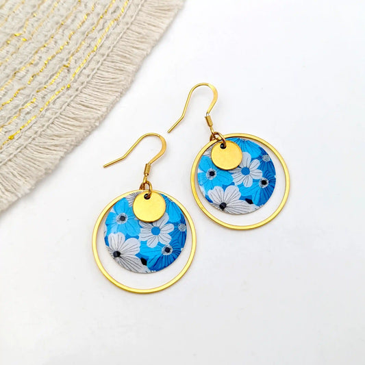 Boucles d’oreilles fleurs bleues en résine et acier inoxydable pour femme