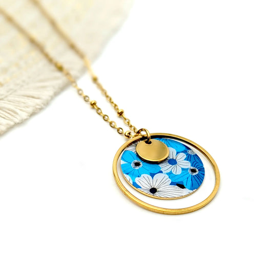 Collier pendentif Fleurs bleues et blanches en résine et acier inoxydable pour femme