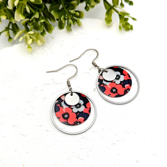 Boucles d’oreilles fleurs rouge et noir en résine et acier inoxydable pour femme