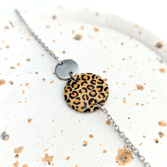 Bracelet imprimé léopard en résine et acier inoxydable pour femme