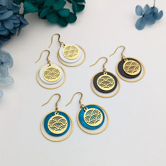 Boucles d’oreilles vagues japonaises en nacre et acier inoxydable