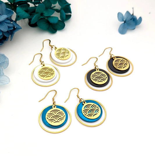 Boucles d’oreilles vagues japonaises en nacre et acier inoxydable