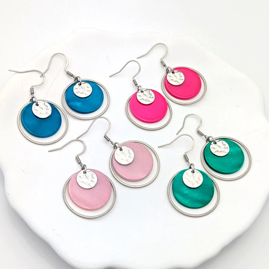 Boucles d’oreilles pendentifs rond en nacre et acier inoxydable