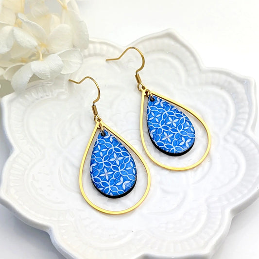 Boucles d’oreilles en bois et résine - Bleu de Grèce