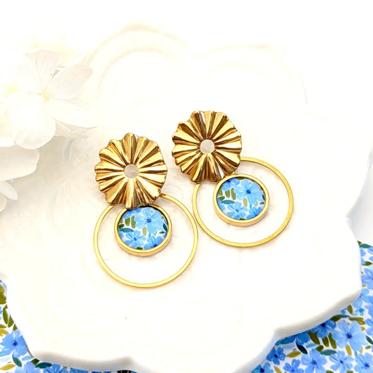 Boucles d'oreilles Fleurs et cabochon en résine pour femme - Floraison bleue