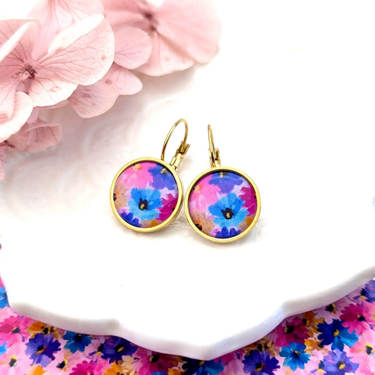 Boucles d'oreilles dormeuses cabochons pour femme - Fleurs Mauve pastel