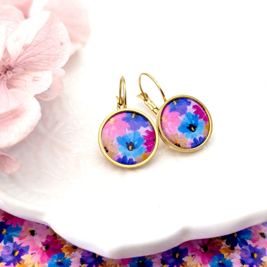 Boucles d'oreilles dormeuses cabochons pour femme - Fleurs Mauve pastel