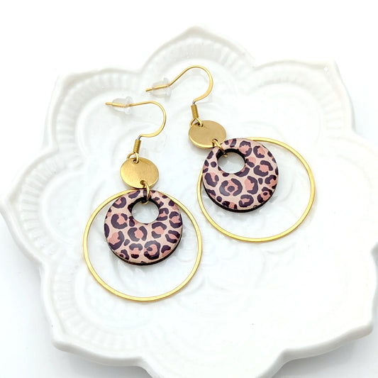 Boucles d’oreilles pendantes rondes en bois et résine - Léopard
