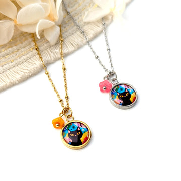 Collier pendentif cabochon et fleur en verre - Chat multicouleurs