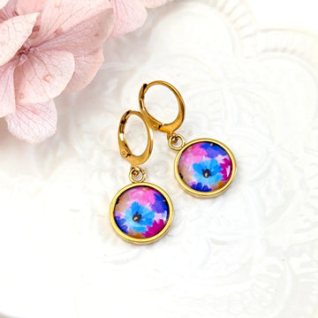 Petites boucles d'oreilles dormeuses pendentifs cabochons pour femme - Floral mauve et bleu