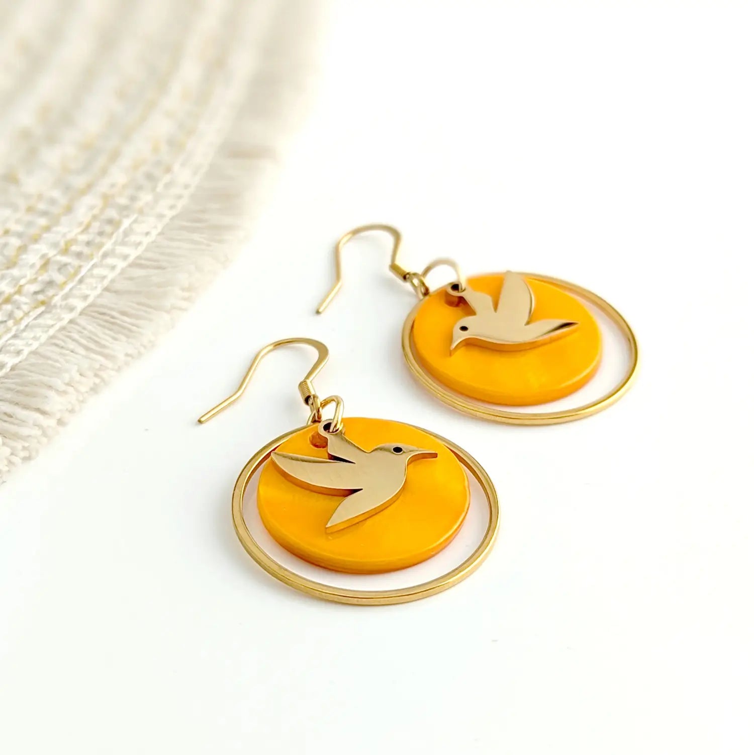 bijou-colibri-jaune-orange