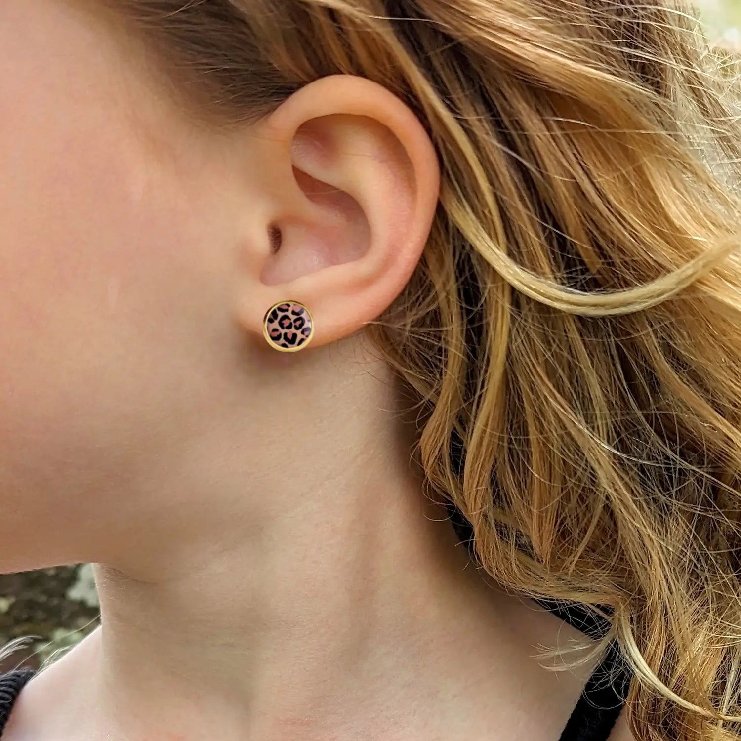 boucles-oreilles-leopard-or