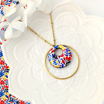 Collier long et pendentif rond en bois et résine - Fleurs inspiration Matisse